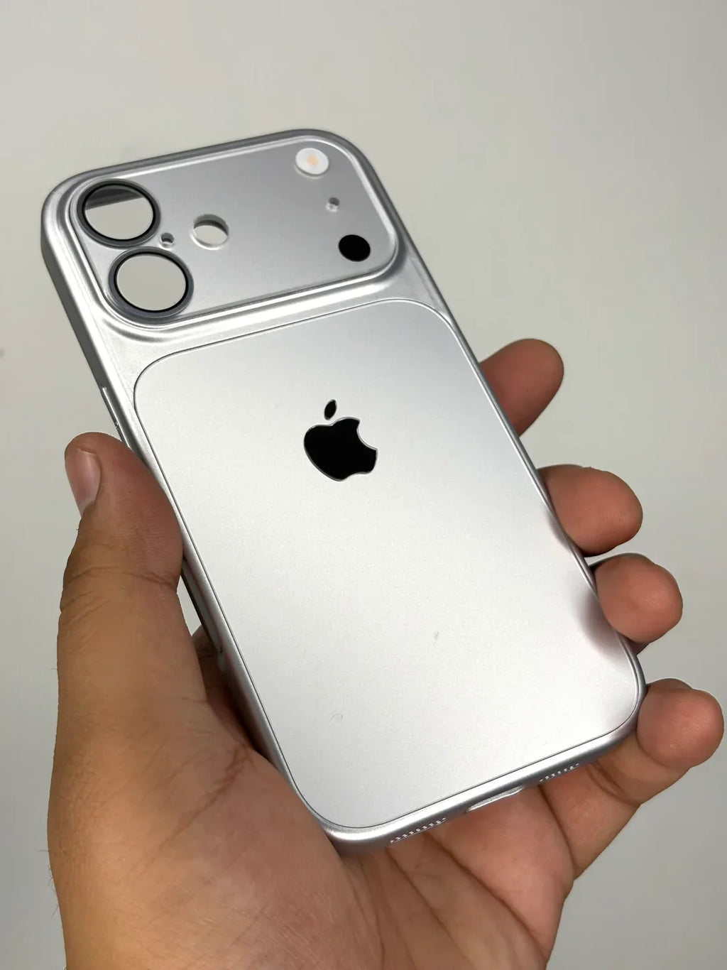 Aero Metal Armor Case